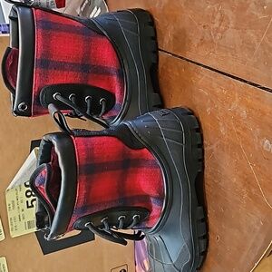 NWT Hilfiger Boots